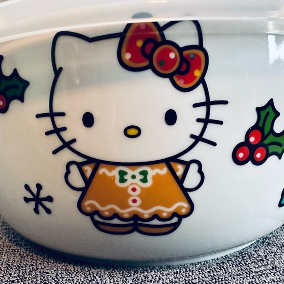Hello Kitty Christmas Food Containers Set of 3 - Picture 4 of 12